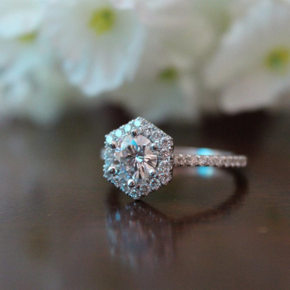 *NEW 925 Sterling Silver Diamond Hexagon Halo Ring - Picture 4 of 4